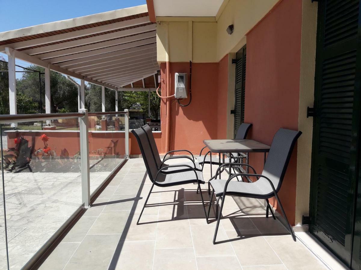 Foteinos Apartments Perivolion Bagian luar foto