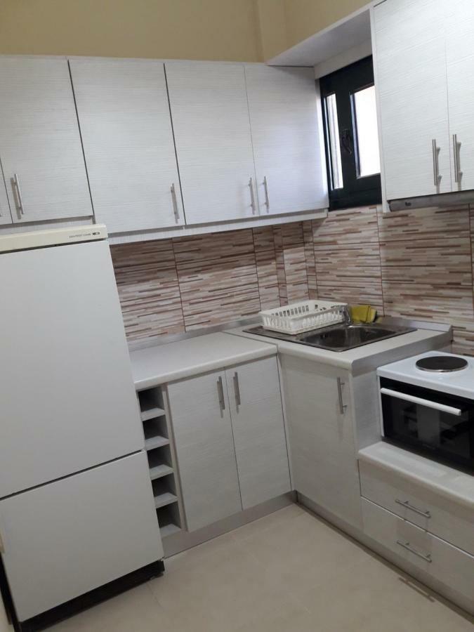 Foteinos Apartments Perivolion Bagian luar foto